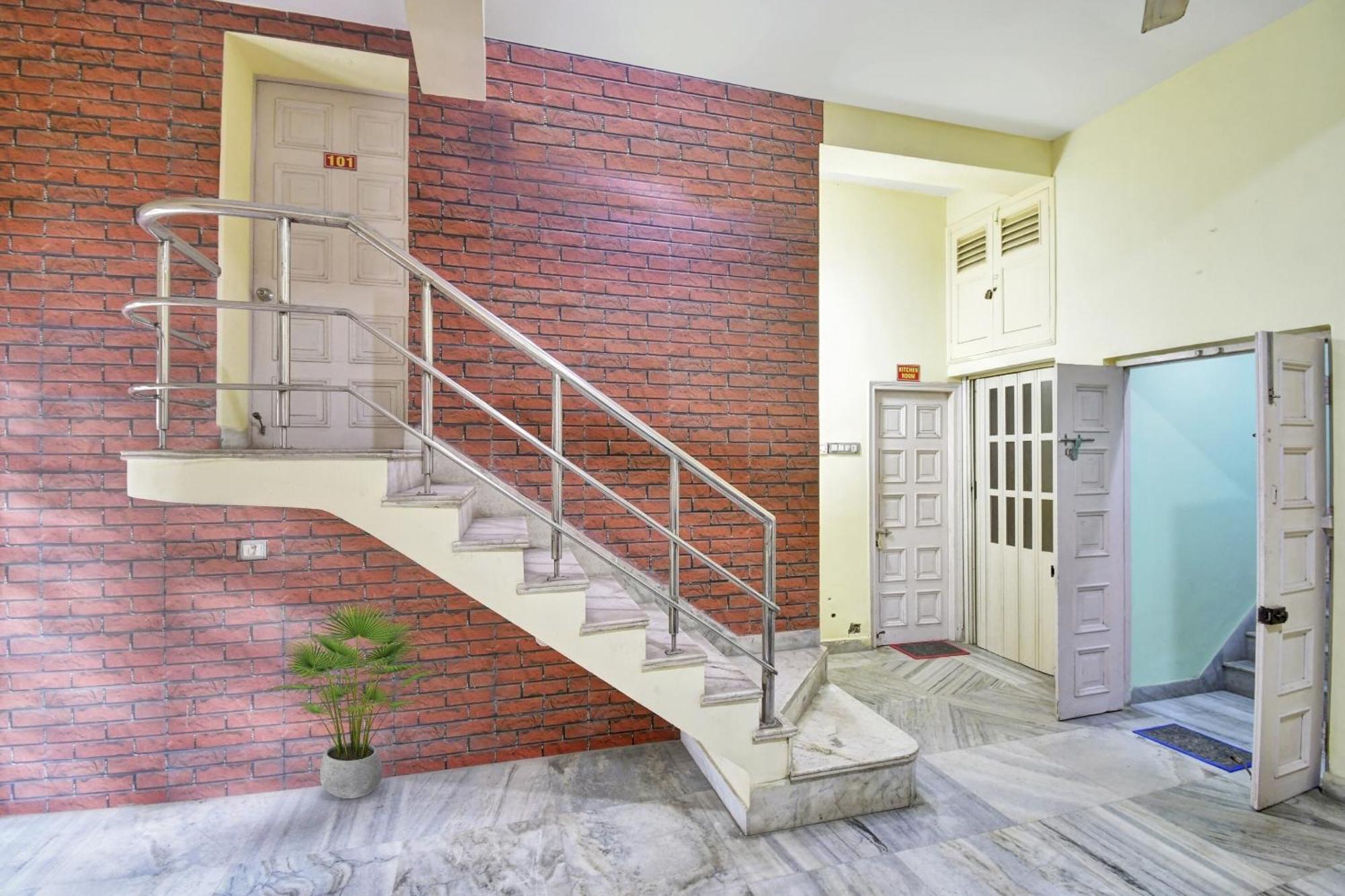 Hotel O R A Homestay Near Acropolis Mall Calcutta Exterior foto