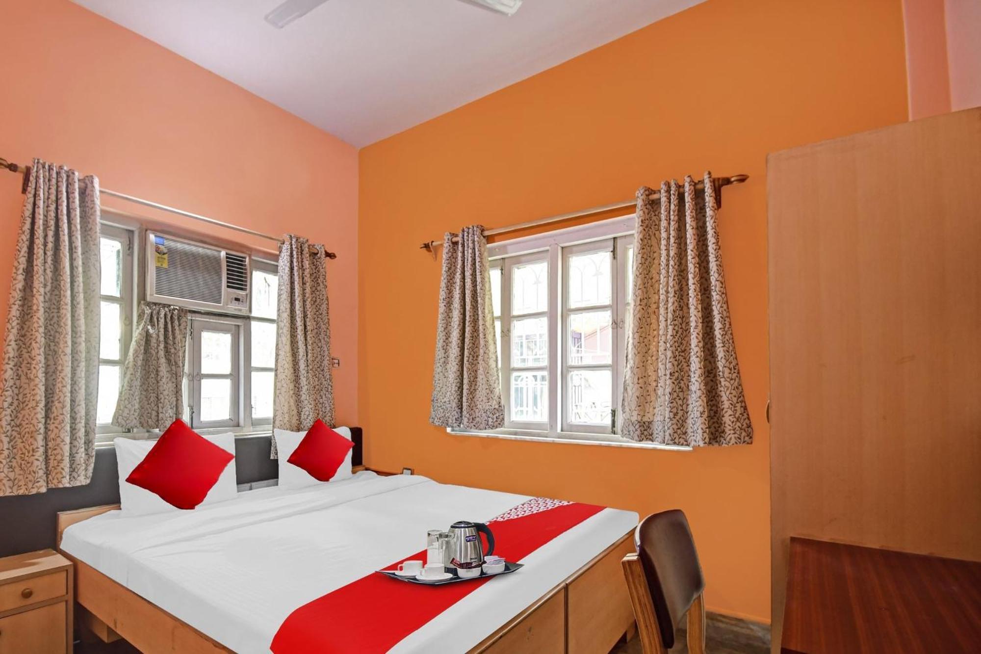Hotel O R A Homestay Near Acropolis Mall Calcutta Exterior foto