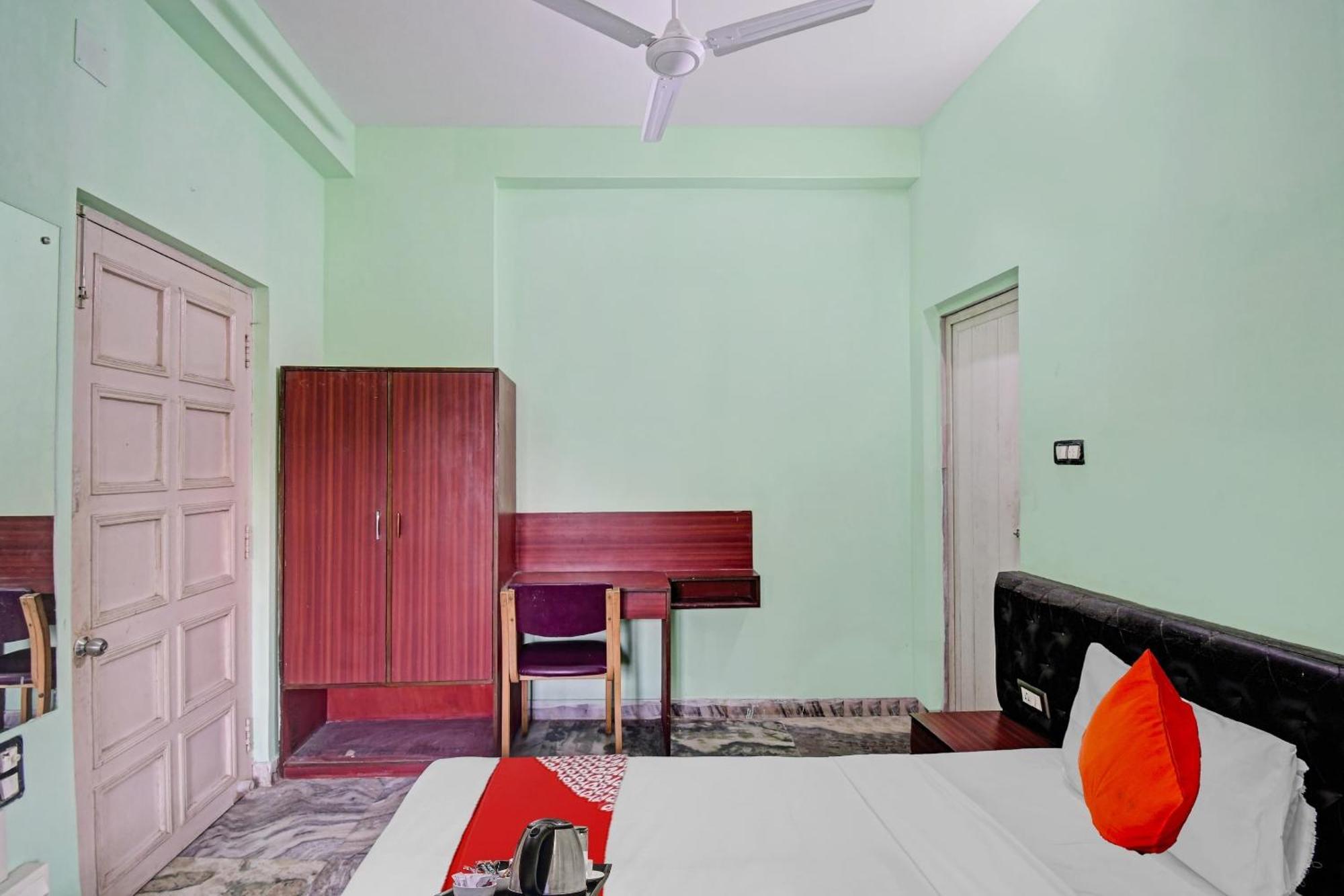 Hotel O R A Homestay Near Acropolis Mall Calcutta Exterior foto